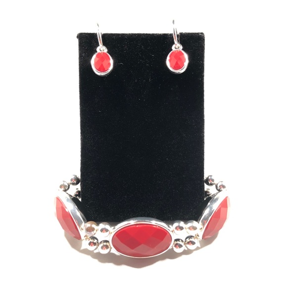 BRACELET & EARRING SET - Black beads on one side and red beads on the other! - Picture 2 of 8